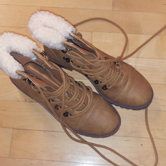 Boots - Picture 1 of 3